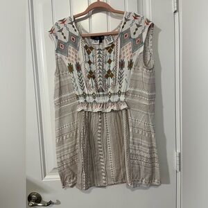 Tru Luxe Jeans Top boho embroidered tank sleeveless. Size L